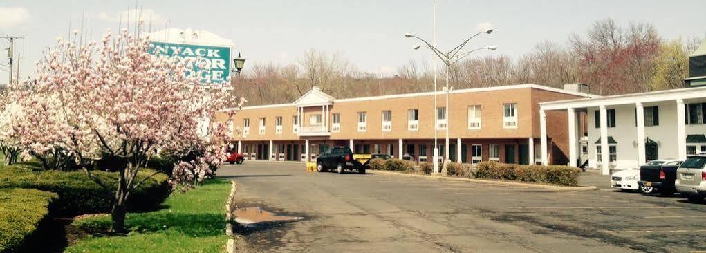 Tappan Zee Hotel West Nyack Exterior foto